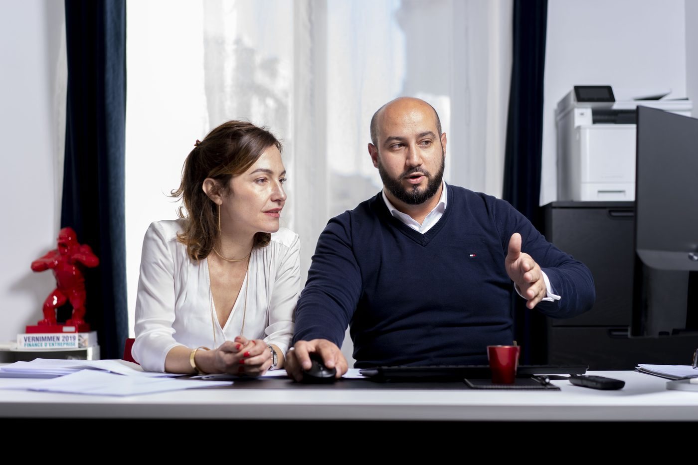 Maître Anne-Sophie Lapierre et Maître Kevin Graziani au cabinet, à Nice